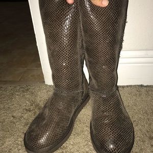 Brown women’s UGG boots